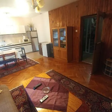 Family Near Beach Apartment
